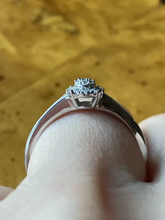 Natural White Diamond Sterling Silver Ring Size 6 - Picture 2 of 9